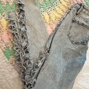 Frayed Hem Light Blue Women's Cropped Jeans